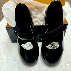 Linodes Easy Strap Tap Shoe Dance Flats for Girls and Boys - Sz 10C